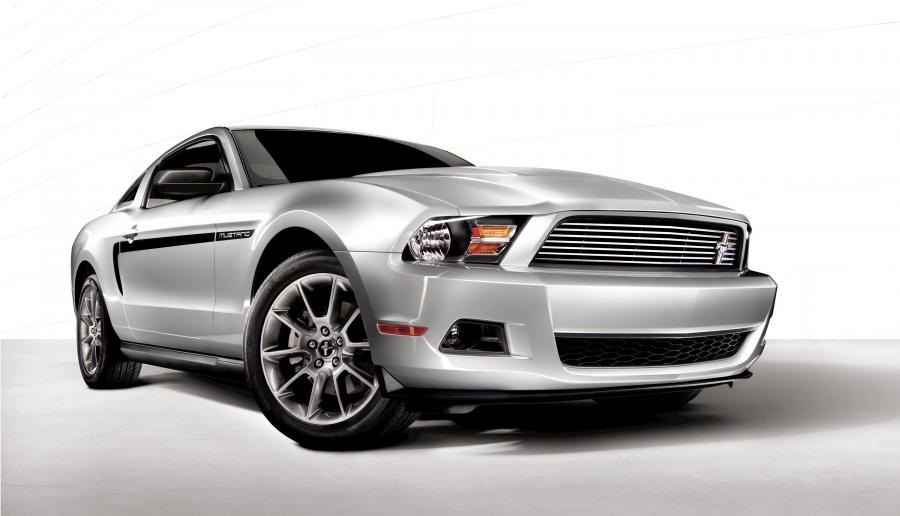  Ford Mustang V6 2011 года  (фото 80 из 93)